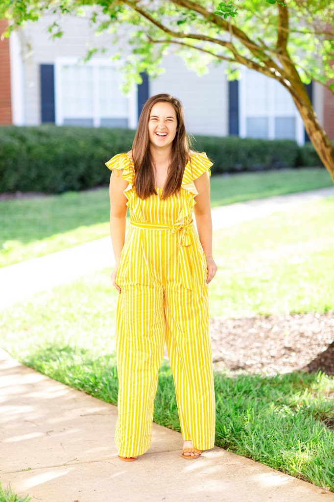 Trouwens Ongewijzigd Licht Spring Outfit Idea: Yellow Jumpsuit
