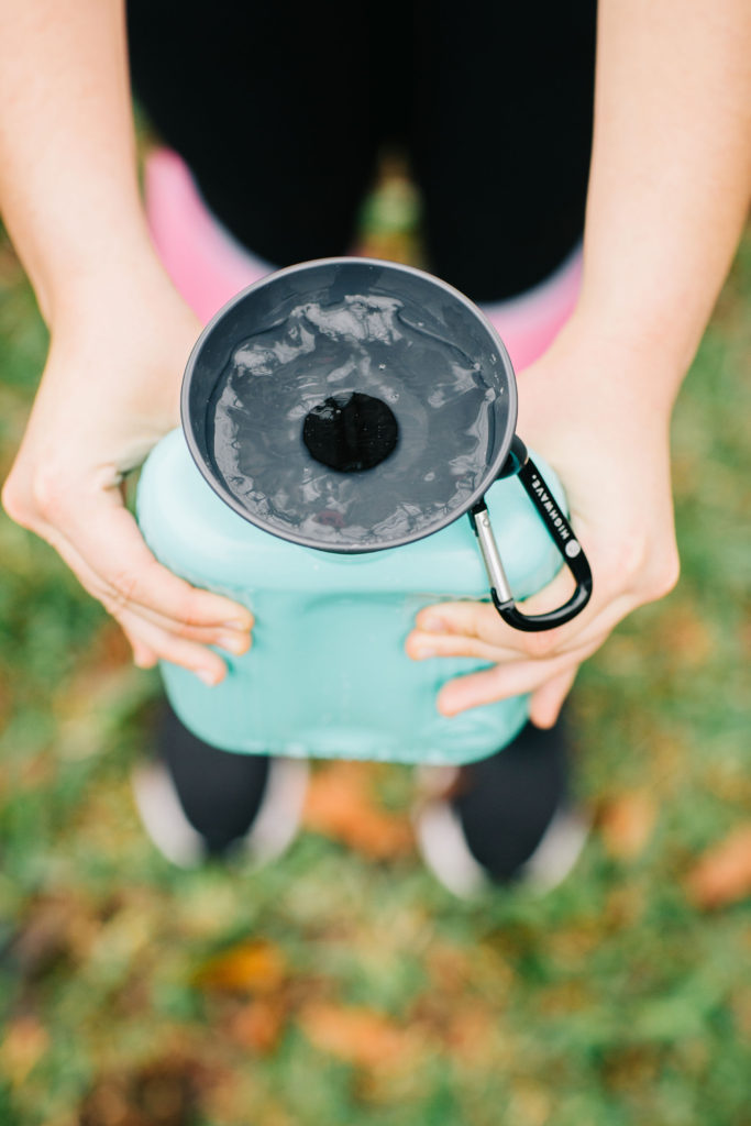 Highwave-Growler-Autodogmug-dog-water-bottle-portable-dog-water-bottle-dog-travel-water-bottle-best-dog-water-bottle-Sparkles-and-sunshine-blog