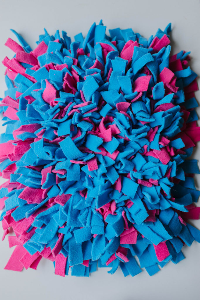 diy snuffle mat for dogs dog enrichment ideas sparkles and sunshine blog